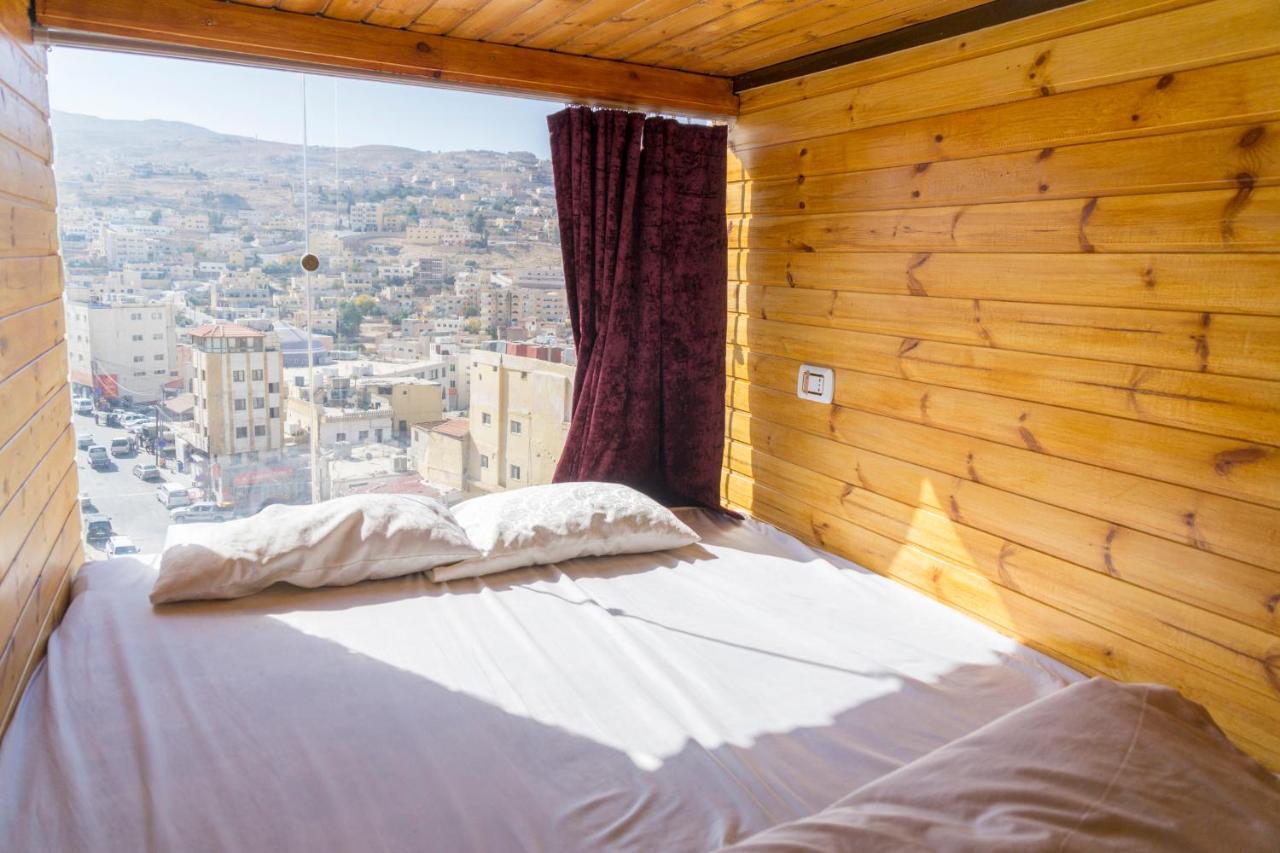 Petra Capsule Hostel Wadi Musa Zewnętrze zdjęcie