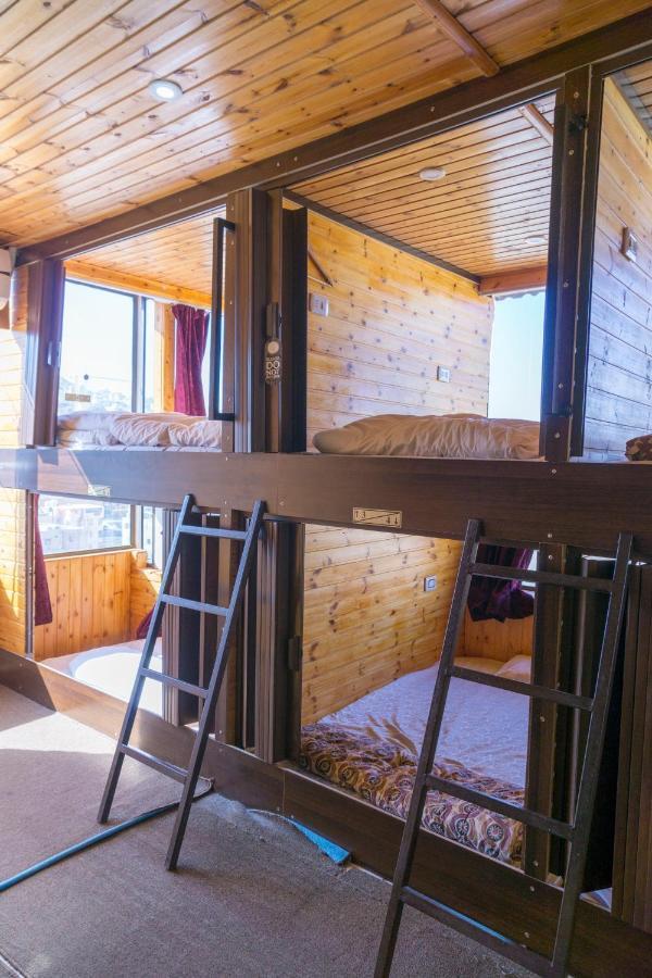 Petra Capsule Hostel Wadi Musa Zewnętrze zdjęcie